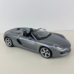 Maisto Porsche Carrera GT in Graphite Grey 1/18 Scale Diecast Model Car